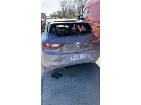 Vehicule-RENAULT-MEGANE-4-PHASE-1-2016-4fe174d725aa77d44eef7d8e6d5e5f2dfe34ba1a31bce6ef586d1045edfceeca_mtn.jpg