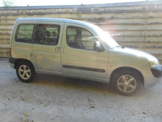 Vehicule-CITROEN-BERLINGO-PH.2-2-2004-4d372185e39bf2bd7deb4e6767dcb6e709fafc2898a0cb37e577c3e00bfc74f2.JPG 2