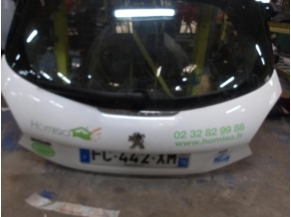 88965771-c84a1401-ecb1-4bfe-b6ab-7654931b3720-Piece-Malle-Hayon-arriere-PEUGEOT-208-1-PHASE-2-15-BLUE-HDI-16V-TURBO-eb7a1f5158817e3bd8ad32e4b439aab6d788f4c124105e4cf37e8f810497a5b5_m.JPG 2