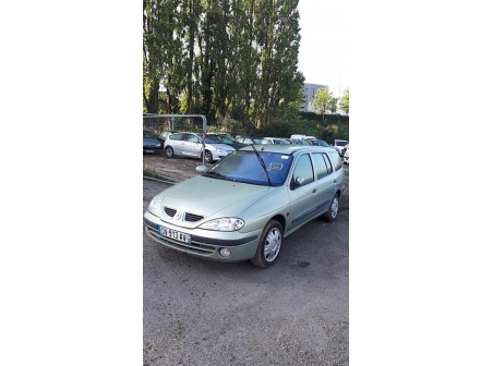 Vehicule-RENAULT-MEGANE-1-BREAK-1999-4ce8af0c0087d820e4d44a30eb17e70e96c1d18bc784a1cdffd5433819febb74_mtn.jpg