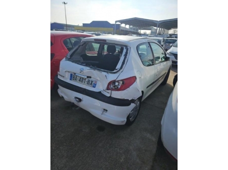 Vehicule-RENAULT-CLIO-4-PHASE-1-2014-594c7947bdb1a1adc11c9f6f1e831aab43f4bfb9a256c4124139821c3bfd7bef_mtn.jpg