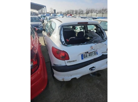 Vehicule-RENAULT-CLIO-4-PHASE-1-2014-a401bb98b2c129cf47d79f4191022640e61f1e6076b1619bd47bebbfd7d2ab7b_mtn.jpg