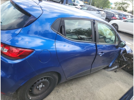 Vehicule-RENAULT-CLIO%204%20PHASE%202-2017-415c88f9ebafc395f6eb31db2665c3fd7d1db8a03ad8fa6b9c2b0cccd1d80ccb_o.jpg