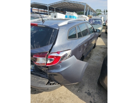 Vehicule-RENAULT-MEGANE%203%20PHASE%203%20BREAK-2015-8e8460d82eff8e5f9006f0a9db5285224b01a3cd85410f47b1ca8aac14d0d6a4_o.jpg