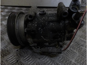 97557790-394f659c-182f-4146-8910-96347080df05-Piece-RENAULT-1fba2a8e24d03ac22b5ec8b9466612a108b0c5a2911388f41ac4e1ec6ba62177_m.JPG 2