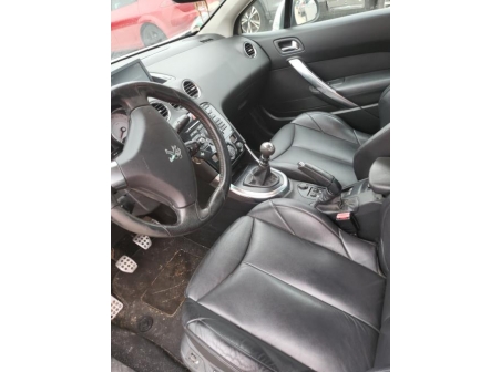 Vehicule-PEUGEOT-308%201%20PHASE%202%20CABRIOLET-2011-e9cb94987fb7278d7c47571342b1e5fbe7d3b83a309d44b75a60bd0c86140abf_m.jpg