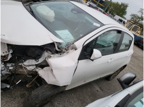 Vehicule-TOYOTA-YARIS%203%20PHASE%202-2017-9c84045ba9ba997397401d233550bf6eb9a521c12f307bf4e18d728b5dc628ba_o.jpg 2