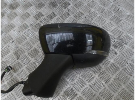 101043054-08d9790f-d4f3-45eb-b6a8-80bb99777bbb-Piece-RENAULT-3b1a333c23a844f808a25d2381affde756aa4bdc5bb823bdb96a90732d13a8f5_m.JPG