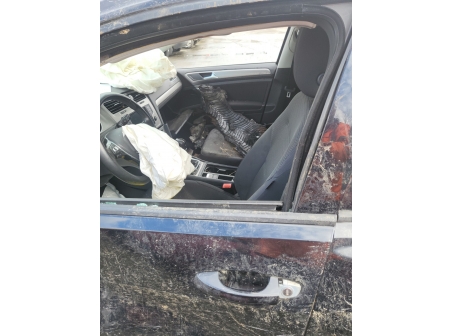 Vehicule-VOLKSWAGEN-GOLF%207%20PHASE%201-2016-c13681201bf204457ce18ea020d42c0ad637a01a5da3c926b617e8babd751791_o.jpg