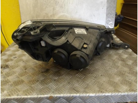 103595404-82fd9821-dd6a-44d1-8d5b-790698cfed06-Piece-Optique-avant-principal-droit-CITROEN-JUMPY-2-16-HDI-8V-TURBO-fb2d4d6ed6f80683f71e88ef93cf7f93e9cfc19b030de988ab2f7b6f6ebe3fa0_m.JPG