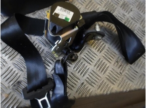 103734245-8aac1fc7-ced6-4230-84be-60b1f4938f1a-Piece-103734245-Ceinture-avant-droit-DACIA-SANDERO-2-PHASE-2-15-BLUE-DCI-8V-TURBO-cc0364a269eba49929341453983ca2d2964f5c4f6264e353ef5b12576b7368b3_m.JPG 2