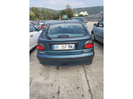 Vehicule-RENAULT-MEGANE%201%20PHASE%201-1996-39709f321ee10a3c1be33f8f55550c80eeed90b8ce24bc8e58dff64f80abac08_m.jpg