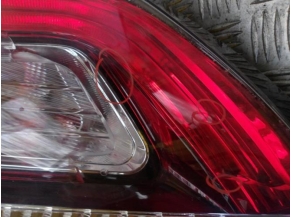 103819151-77c88164-b37b-43a8-9cfd-05faa3fe3ccf-Piece-Feu-arriere-principal-droit-FIAT-e2e112a31f0e1d996357a99b166492449cc05f97dc6f3c500986f88bc7ea2697_m.JPG 2