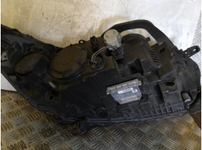 103907192-679c3e1e-8380-4e07-a91b-65ffb2ed165b-Piece-Optique-avant-principal-gauche-CITROEN-C5-2-20-HDI-16V-TURBO-eedf7bcf0581a3891c057d751e71144389536506555a3cea434b9cf72add14d0_m.JPG 2