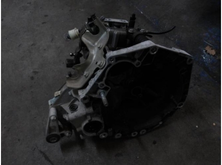 103911218-98dba69d-06a7-4a07-a108-1a46aa23befa-Piece-Boite-de-vitesses-FIAT-PUNTO-EVO-3-14i-8V-982835450cbb0468202b28c940806fbdbf8f918bb30579a8b89de6f00d98cc5f_m.JPG