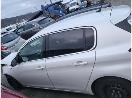 Vehicule-PEUGEOT-308%202%20PHASE%201-2015-7bb3e20c48dd822dbd19140937a6ce94a2f69401e2ead5ed2781f5c45b4ec3d5_m.jpg