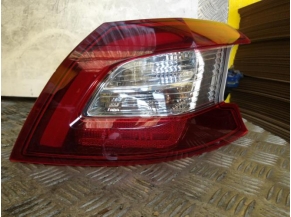 103995015-2156f1d1-4fd2-40ed-bbe1-3d285301e402-Piece-Feu-arriere-principal-droit-PEUGEOT-da30bf33475df2f3fc1210930e45c71c6495ca9833900bcafd3d19e18c68d65b_m.JPG