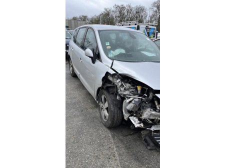 Vehicule-RENAULT-GRAND-SCENIC-3-PHASE-1-2009-9c4ebb9a47be12aa1d433ec8cfefceef9f38c61ee44c311cbb6769b841b3d088_mtn.jpg