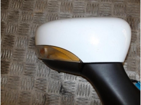 104354691-2d9a1831-1a50-468e-9d70-0134c97b1255-Piece-Retroviseur-droit-RENAULT-ad6f3c4fc45ba913fea0c862792d54fcc6457d96e4ad48c9f2e49eda31eb855e_m.JPG 2