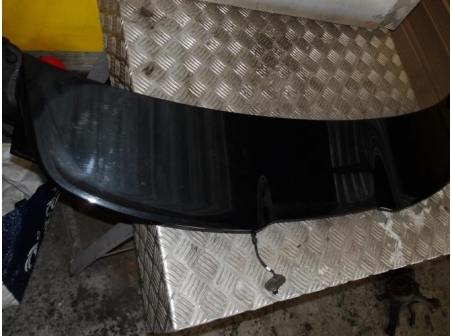 104371640-e4faa012-3798-46ee-9aa9-bce34a425433-Piece-Becquet-AUDI-e6eeafbf21bfb0829e05c42fd9b6bcb1271522878ee6553437207f26c9ba03f2_m.JPG