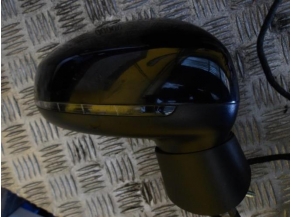 104371776-c0e350cd-8760-4b72-96b7-75c1e751b842-Piece-Retroviseur-droit-AUDI-957f38fe00195ed8c0504a5ce8c8ac315065d1f6b8b95dca42e27d2c320e74da_m.JPG 2