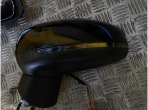 104371844-30324397-ef02-4e75-b5ad-85c4eac9213f-Piece-Retroviseur-gauche-AUDI-9fe23c87cd0a2696d132627e237647c87921e8e2a19b54cf1f0e74509ef12d2b_m.JPG 2