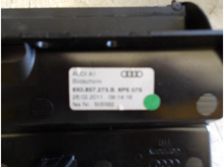 104390700-fb408983-c6a6-45a1-9640-a1bd6c2a1bc6-Piece-Ecran-GPS-AUDI-c8cd89a48f8629469fa783a1a67de244363e62ac350aa8e1cbd9ebf88aa446b9_m.JPG