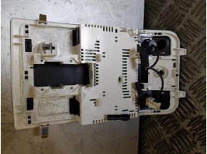 104391973-096b9e3b-e1c1-497b-8719-acb21b74a88a-Piece-Eclairage-de-plafonnier-AUDI-0d81ad1e97f21b7980763bcb6a7014bff11b52e0bd2bb13796fedc9fb7679575_m.JPG 2