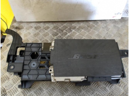104396427-43c0e691-5b7c-4903-8020-8353d2e58f7e-Piece-AUDI-681f4aaeae1740f585daf42c2eb462a8769419c2852e12a0bdf31c6113a8d760_m.JPG