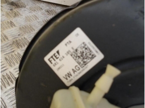 104396510-e12c1c87-a0c7-41ea-a608-84c65b584607-Piece-AUDI-25a95dc354cf7f5ef56aa28ca4c337f1207cf561630bcad01a93e0e4b8b4562f_m.JPG 2