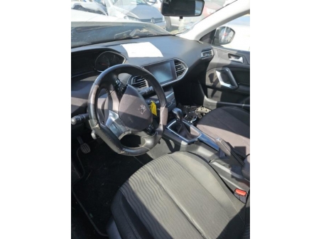 Vehicule-PEUGEOT-308%202%20PHASE%201-2014-82ee542a4e9f7fee50c5c1c6f6c28a3c097e63b016c4e2bae004fac617cb5b74_m.jpg