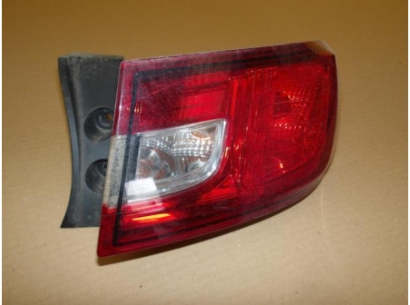 104527051-772102d0-ca37-4efb-9091-cae2c76ba834-Piece-Feu-arriere-principal-droit-RENAULT-CLIO-4-PHASE-2-09i-12V-TURBO-TCE-90-4f370fbd9abba2425e1651d901c0891818d4c65effec973230b5fe61f7907b02_m.JPG