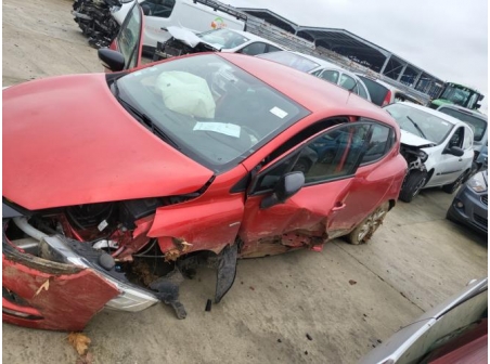 Vehicule-RENAULT-CLIO%204%20PHASE%202-2018-77a391aa9c107a5688ea77afc6f5f118cc163f69f3376ee200d37cc15d0b76d5_m.jpg