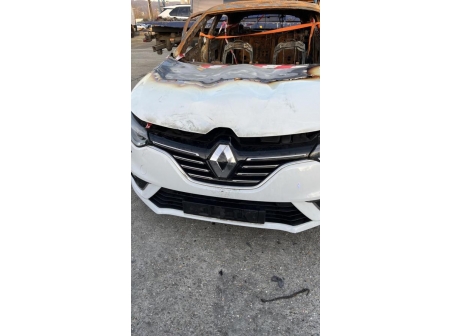 Vehicule-RENAULT-MEGANE-4-PHASE-1-1-3-2018-0d397f5d1ce653e107541fe095bdf49ac29cf86a48e7bbc77347b97b288e1ebe_m.jpg