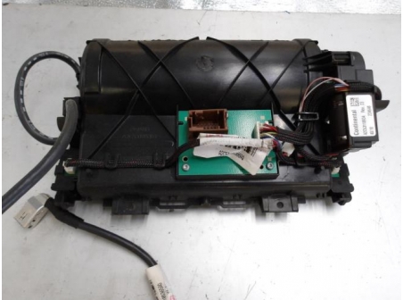 105201500-a4056140-3335-4b32-8d00-db946955e7c0-Piece-Ecran-GPS-PEUGEOT-df46c8c90bd7762817d8bab9f0ca7fccb776a5de71a3709cac350894268da22a_m.JPG