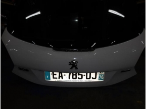 105258918-10c0641b-287a-4ea0-bb80-7410f3d3cd76-Piece-Malle-Hayon-arriere-PEUGEOT-8865c112b962164b19b148a2222809be31ebbc0f2163574320c3cafa00a4152a_m.JPG 2