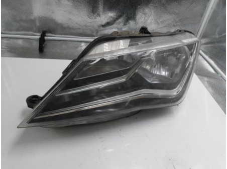 105274554-a0e9915b-914a-48ab-a0c1-e2f157bf85f5-Piece-Optique-avant-principal-gauche-SEAT-79fe5e6e59d997febd4f49d90fbdd508a456d809bc30e65b0d509342f8781044_m.JPG
