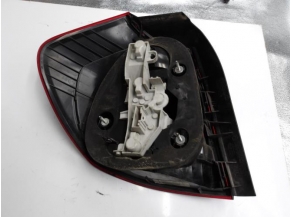 105324877-5debb50d-736c-4674-b6a5-a832f2b02007-Piece-Feu-arriere-principal-droit-BMW-036dc0850ab78f88322c78f80dd5b28f9675fab9c67cfafb223646ff2258f562_m.JPG 2