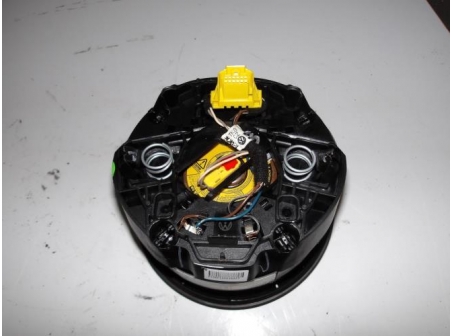 105348744-90277298-534c-4f57-9e34-1b49751b717a-Piece-Air-bag-conducteur-VOLKSWAGEN-c3e1d502d9570977e03851ee1b37916a66d7a8ccda284c5c6c96abca052b3c81_m.JPG
