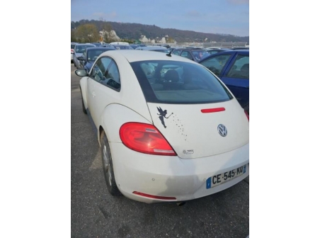 Vehicule-VOLKSWAGEN-BEETLE-2-PHASE-1-2012-ff1be3839db9a6365044501773455733473e7c4b2a10a2f88376eebf1adfd801_mtn.jpg