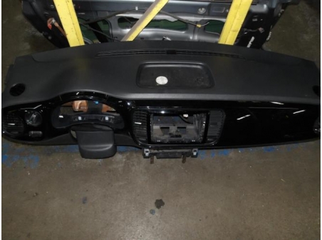 105353856-f36d6ec1-8e04-4e1c-bd4e-11af2e6c1d94-Piece-Tableau-de-bord-VOLKSWAGEN-916031ad7cef3c5d8e70f111bbb6eba11b14f3a7ad45c902831b622d7bb69687_m.JPG