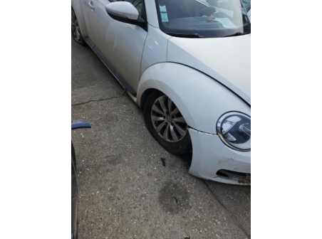 Vehicule-VOLKSWAGEN-BEETLE-2-PHASE-1-2012-949fa810cd724916399dc82769f9ff0929eabd2568227e0a4268621c8a859ea5_mtn.jpg