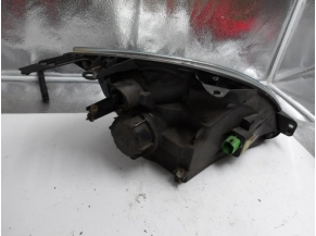 105403857-e13548e7-470b-4f92-ae94-97c5f57ba3b8-Piece-Optique-avant-principal-gauche-FORD-FIESTA-5-PHASE-1-13i-8V-c3b40e65a43b9590a3ebebe1136e5787ff5f8c87a0247f5b56855f3809742c58_m.JPG 2