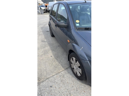 Vehicule-FORD-FIESTA%205%20PHASE%201-2004-d2393aba7775cb273567ee953d9801cb439b56fc7d4e9563003dee79b6b8d2ad_m.jpg