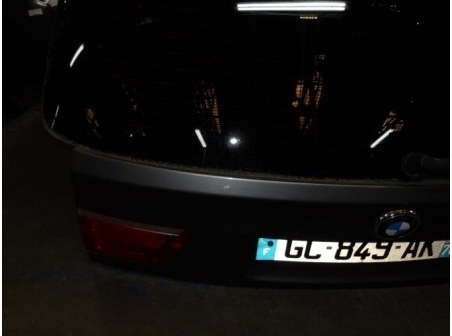 105414269-381800e9-bb4f-4a14-a7ac-a59ee55fd8d0-Piece-Malle-Hayon-arriere-BMW-e9309d706cca03c40ee74be6e0bc9e38e802051df49b40010f3f30015d95cc2b_m.JPG