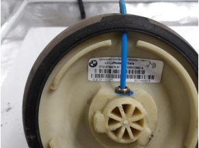 105414724-2245da98-501e-43ea-9ca8-8cefc2674baf-Piece-Amortisseur-arriere-droit-BMW-b54fdfea75aff90a1d493feff5329c49ade4bb91856628a2000ea8cd025a716a_m.JPG 2