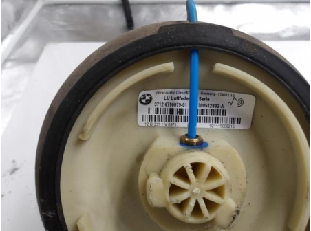 105414724-ad21b6b4-98b2-423a-9a48-4974508fac42-Piece-Amortisseur-arriere-droit-BMW-ca8b259b5a0ab1331a89ecd3f19f990919df889f9254a4e7c455088f1afb591d_m.JPG