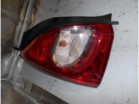 105455757-550a1134-f606-47c3-9940-24d3c5d3a7fb-Piece-Feu-arriere-principal-gauche-RENAULT-395cd09df5ee47c74467e32e122da063e2b0f635fa064f298124575f2a6c8590_m.JPG