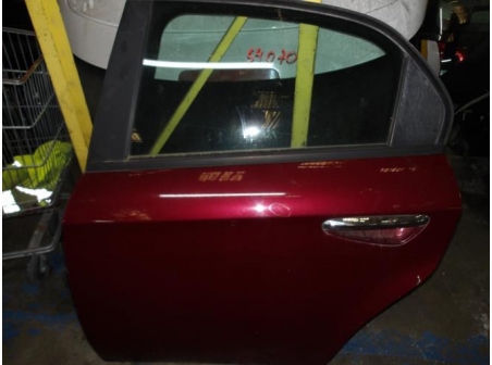 105464155-cf3b2864-15ed-41b0-a133-e40aa150142e-Piece-Porte-arriere-gauche-ALFA-ROMEO-44f879cf0c8c9451cfd0cfb82c3b1055e31701bca9a6fbbc818e7cf8dd02590a_m.JPG