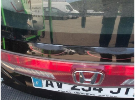 105479258-e6c9fe09-96d6-4923-a0aa-6f5ba80f24c3-Piece-Malle-Hayon-arriere-HONDA-d4fa8847601d54ad4851e59353420e4e2203214b2dbc1cb97d06797a0b96584d_m.JPG